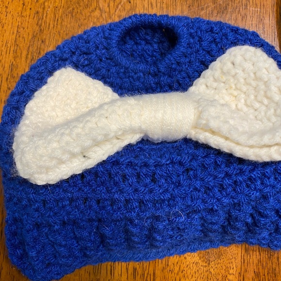 Home made crocheted hat, with ponytail hole. - Picture 7 of 9